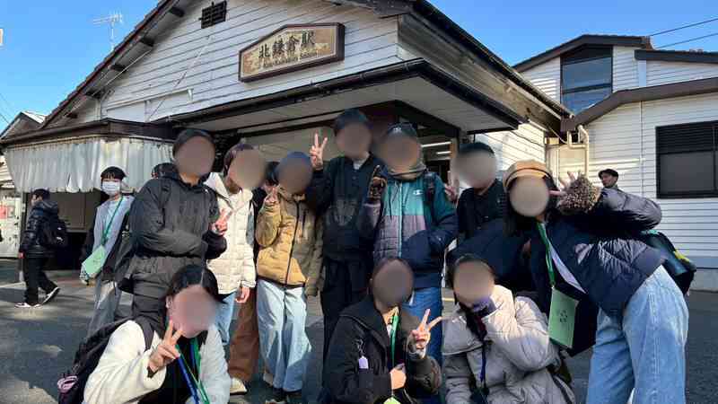 6d694ac1-520a-49b2-8eda-3f2b9994d827